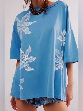 NWOT Free People x Vintage Souls Blue Floral Stencil Tee
